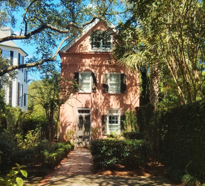 Charleston, SC has quite a few beautiful little pink houses.. this one is on Gibbes Street.