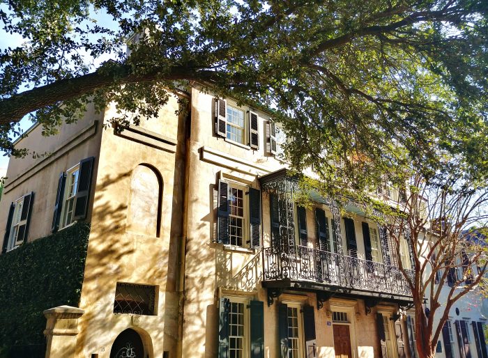 This beautiful house on Church Street boasts a wonderful cast iron balcony. While Charleston is better known for its wrought ironwork (where the iron is heated and then hand-shaped using a hammer -- think Philip Simmons), there are some wonderful example of cast iron (where molten iron is poured into a mold) around town. 