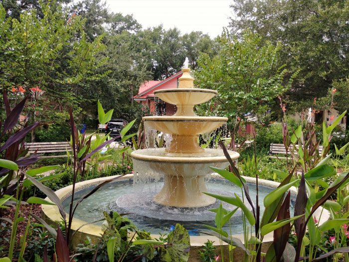 This beautiful fountain can be found in one of Charleston's very cool pocket parks -- Allan Park on Ashley Avenue.