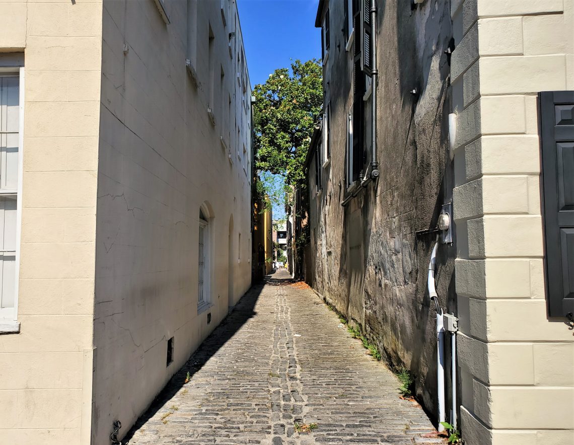 Lodge Alley is one of Charleston's cool alleys and cut-throughs. Running between State and East Bay Streets, it's a great way to get where you're going.