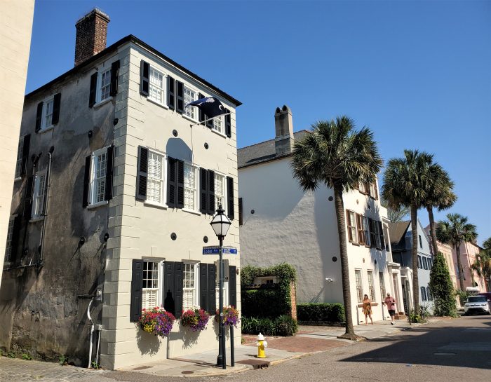 A beautiful view along State Street. The house on the left, built as a residence c. 1816. As this neighborhood near the wharves declined by the turn of the 20th century, it was used as a warehouse. It was restored as a residential house in 1950.