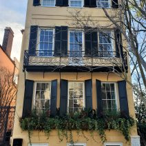 Built just after the American Revolution, this colorful house on Meeting Street is the youngest of the famed Three Sisters houses. Not only is it a beautiful house, it consistently has some of the most eye-catching window boxes in the city.
