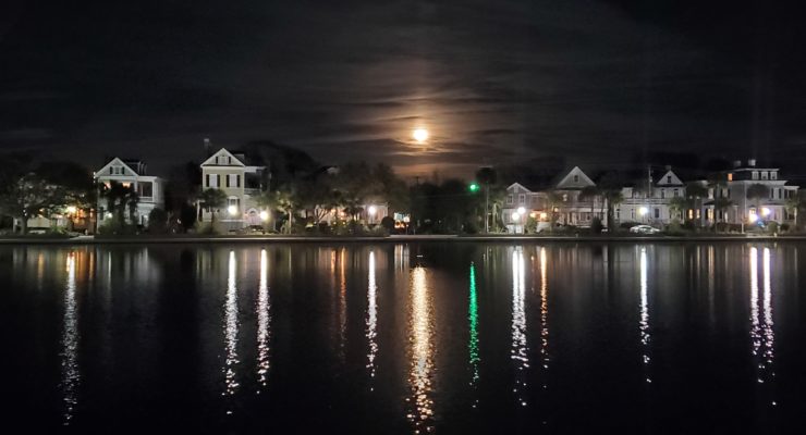 Some wonderful reflections on Colonial Lake.